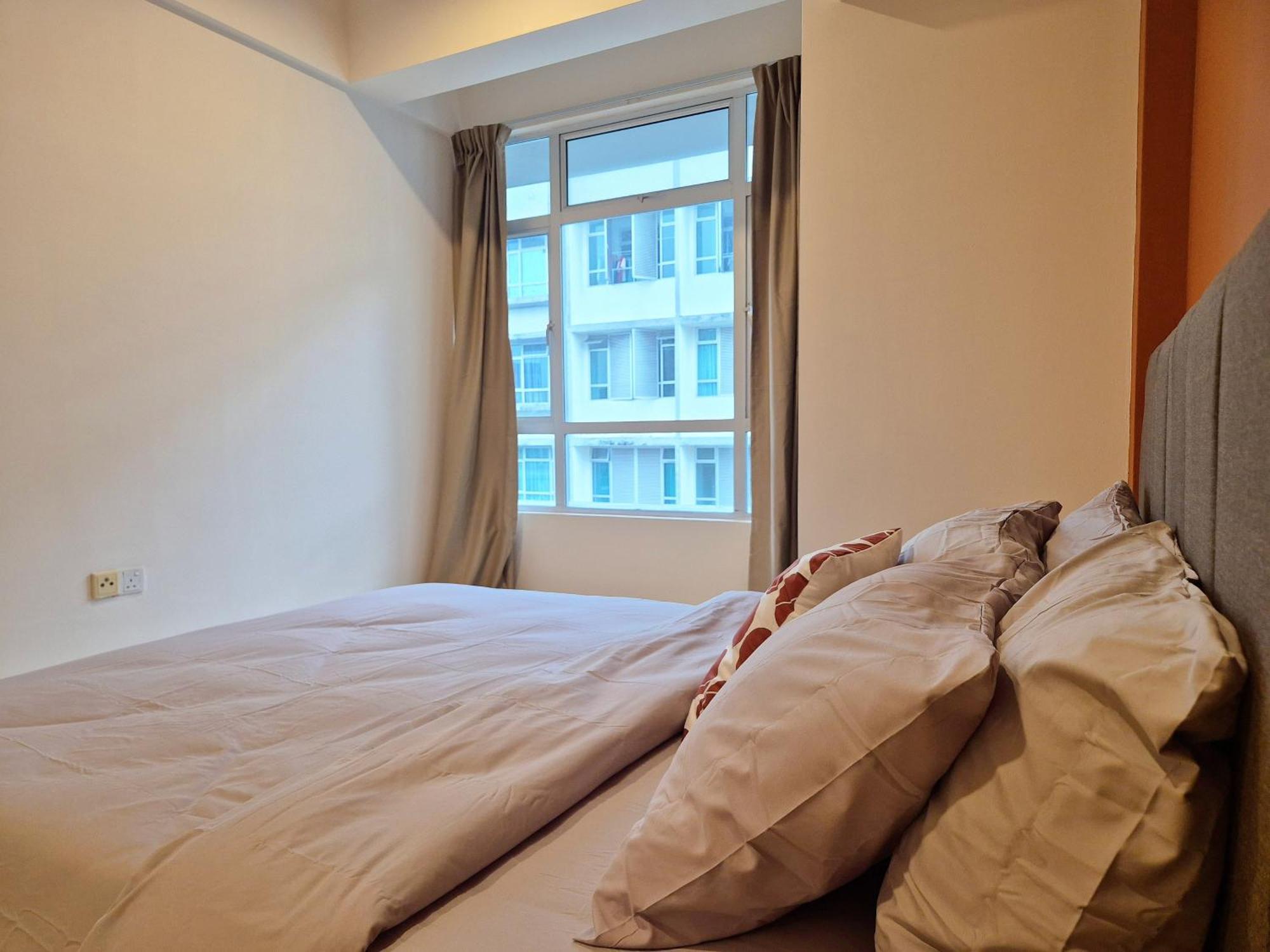 Apartemen Walking Distance To Mount Austin - 6 Pax Newly Renovated *