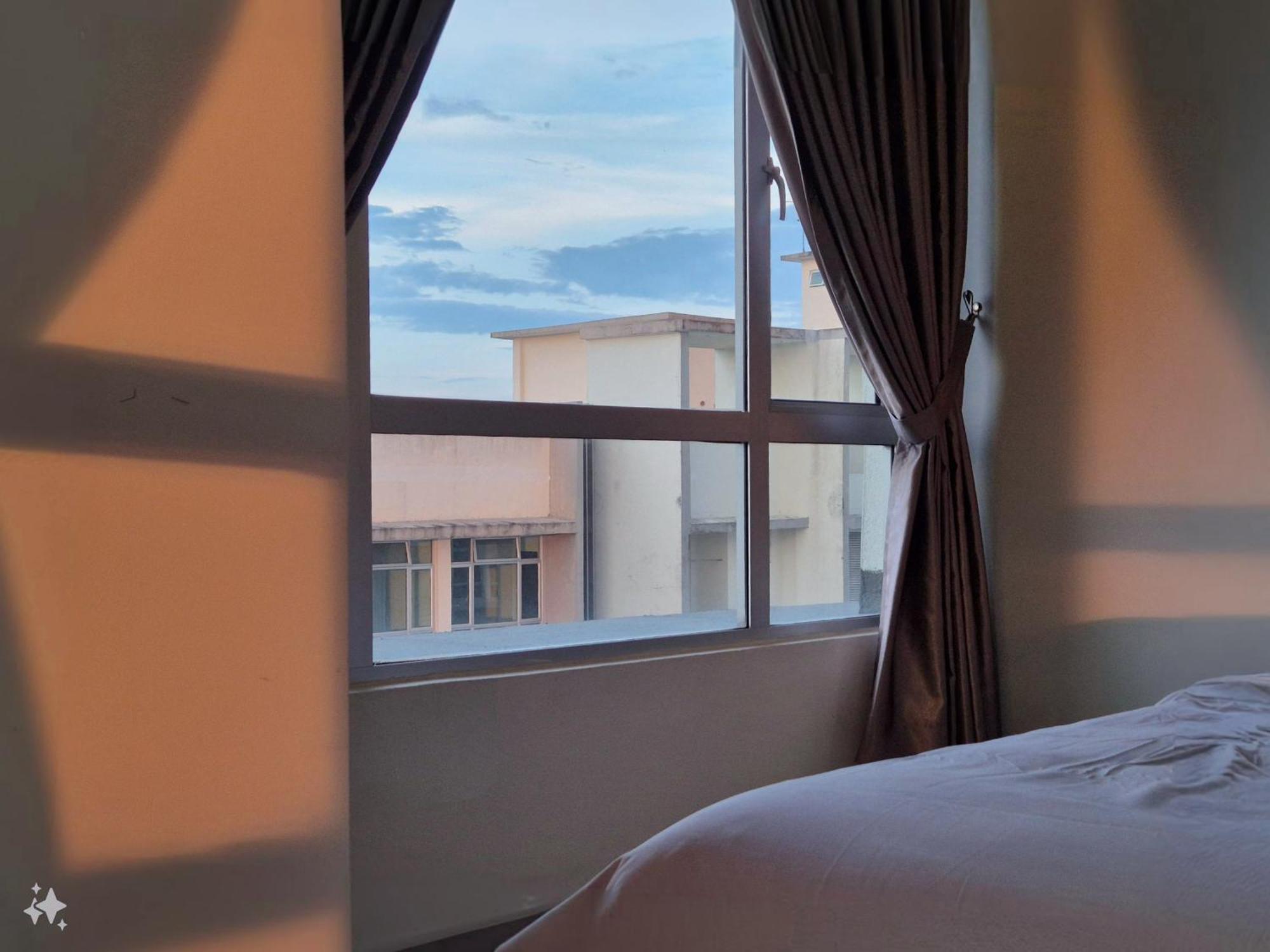 Apartemen Walking Distance To Mount Austin - 6 Pax Newly Renovated *
