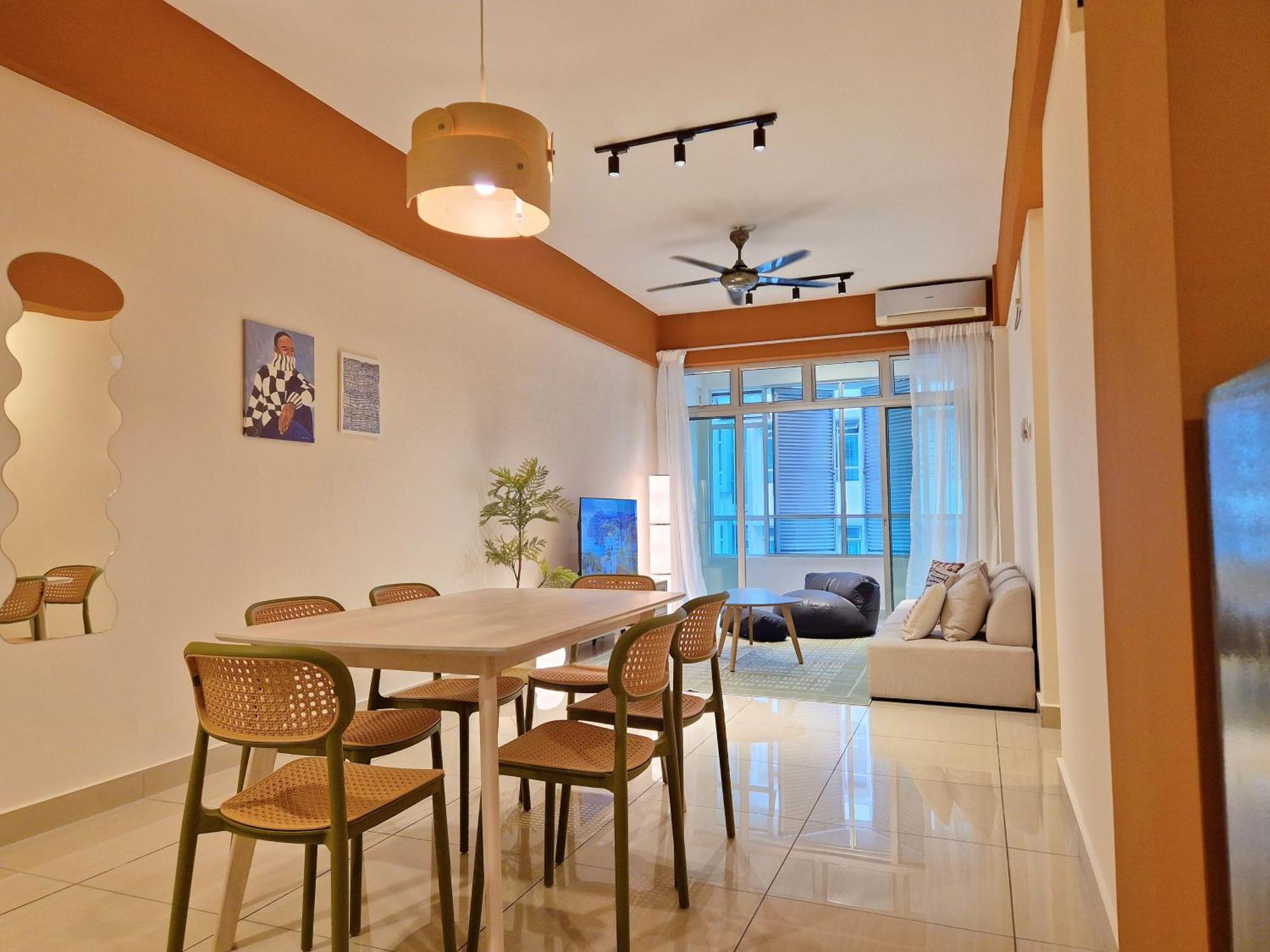 Apartment Walking Distance To Mount Austin - 6 Pax Newly Renovated Johor Bahru